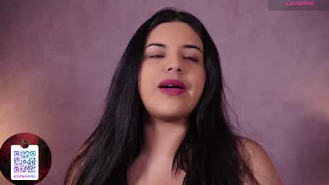 Snapshot of sophia_wilsonn_ chatting on July 24, 9:51 am Sofi online show from July 24, 9:51 am