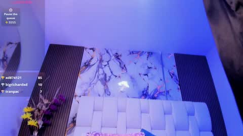 sophiaa10 online show from April 30, 8:57 pm
