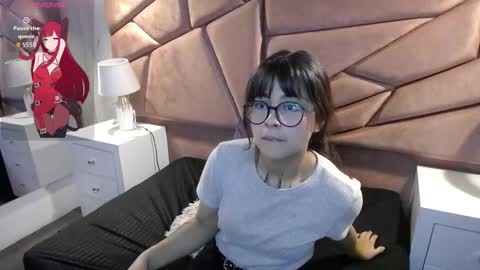 Snapshot of sophiaa_7 chatting on September 15, 11:21 am Sophi online show from September 15, 11:21 am