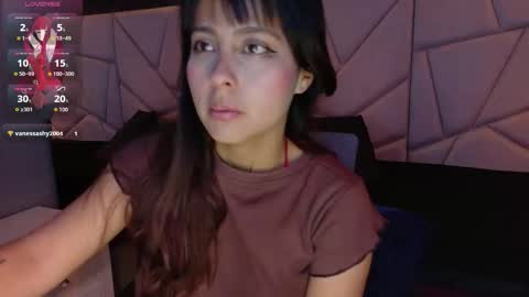 Snapshot of sophiaa_7 chatting on November 3, 11:44 am Sophi online show from November 3, 11:44 am