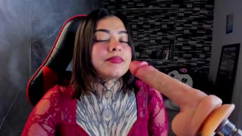 Snapshot of sophiaa_cherry chatting on May 16, 7:34 pm Sophia online show from May 16, 7:34 pm