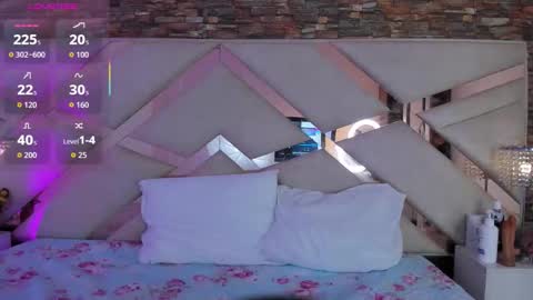 Sophia Paris online show from November 23, 3:28 am