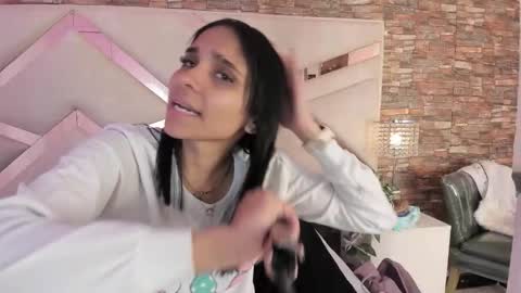 Sophia Paris online show from November 30, 4:16 am