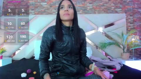 Sophia Paris online show from February 5, 2:38 am