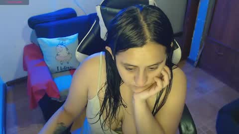 Snapshot of sophiaa_vega_ chatting on May 22, 9:48 am sophiaa_vega_ online show from May 22, 9:48 am