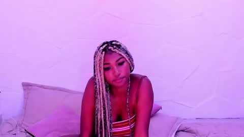 Snapshot of sophiabloss chatting on March 26, 5:46 am Sophie online show from March 26, 5:46 am