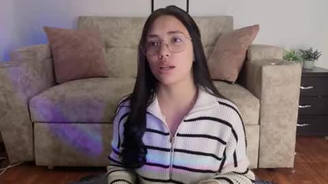 sophiacolemann online show from March 24, 12:15 am