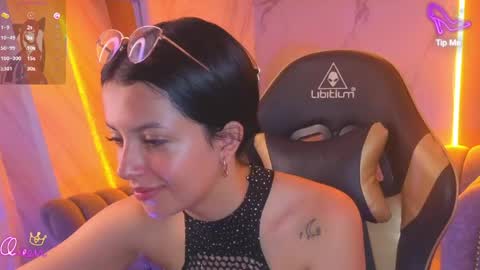 Snapshot of sophiadoll_tf chatting on May 29, 1:31 pm sophiadoll_tf online show from May 29, 1:31 pm