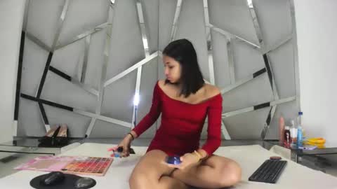 Snapshot of sophiadray chatting on December 14, 4:45 pm Sophia online show from December 14, 4:45 pm