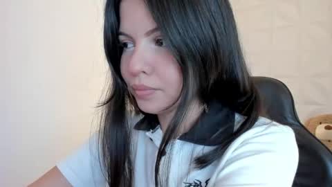 Sophia Howland online show from April 24, 9:39 pm
