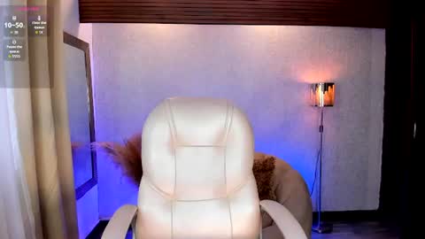 Snapshot of sophiajones_1 chatting on July 30, 12:15 pm --Sophi-- online show from July 30, 12:15 pm