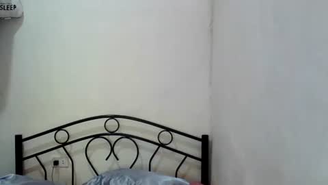 sophialaurel online show from December 2, 4:40 am