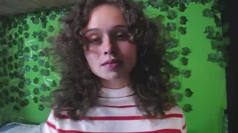 sophiamiller6 online show from July 26, 11:00 pm