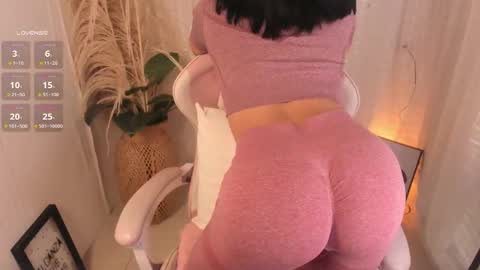 Snapshot of sophiaparker_ chatting on September 16, 2:51 pm online show from September 16, 2:51 pm