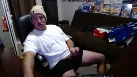 Snapshot of sophiaroze chatting on December 5, 8:22 am sophiaroze online show from December 5, 8:22 am