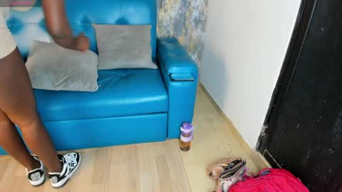 Snapshot of sophiascott_ chatting on May 30, 7:33 pm Sofia online show from May 30, 7:33 pm