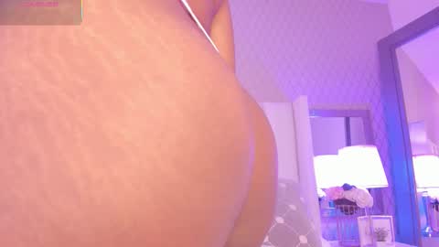 Snapshot of sophiasmiths_ chatting on November 20, 9:36 pm SophiaSmiths online show from November 20, 9:36 pm