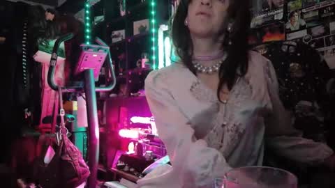 Sophie Satin1980 online show from May 15, 11:56 pm