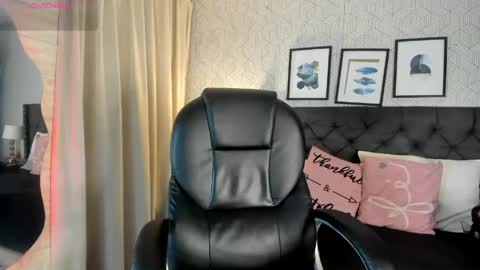 sophie__blare online show from May 25, 7:20 pm