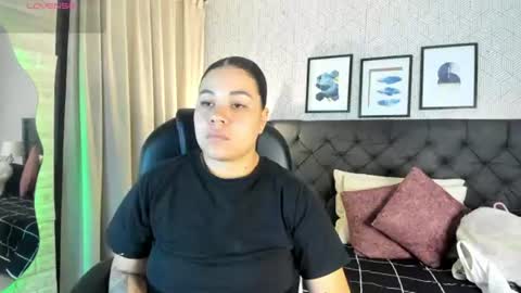sophie__blare online show from June 16, 7:05 pm