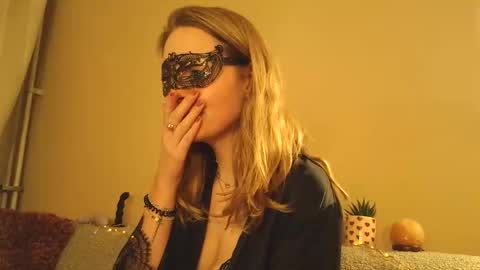 Sophie And Joost Luckydips Cam online show from March 5, 6:48 pm