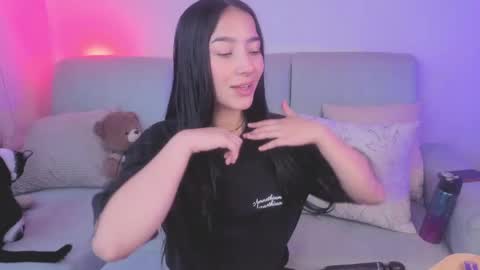Sophie  online show from May 5, 2:14 pm