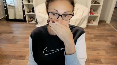 Sophie online show from October 26, 7:36 am