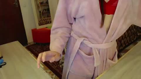 Snapshot of sophie_fantasy_hot chatting on June 14, 2:24 am Sophie Fantasys online show from June 14, 2:24 am