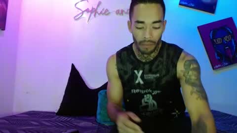 Snapshot of sophie_foxx chatting on July 27, 12:01 pm SOPHIE - FOXX online show from July 27, 12:01 pm