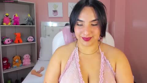 S O P H I E  online show from April 27, 3:32 pm