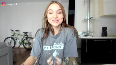 Sonya  online show from May 8, 5:46 am