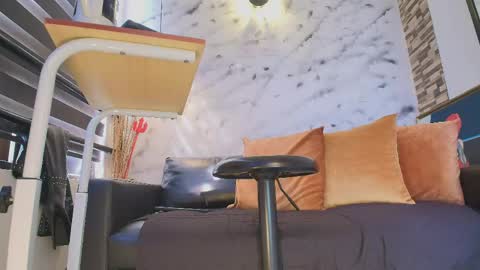 Sophie online show from May 1, 1:05 pm