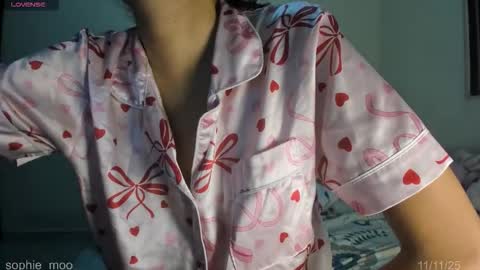 Sophie online show from November 12, 11:25 pm