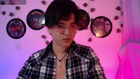 Snapshot of sophie_ross1 chatting on October 29, 1:08 am sophie_ross1 online show from October 29, 1:08 am