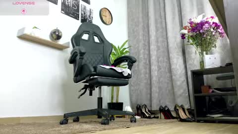 Snapshot of sophiebaker__ chatting on May 11, 1:44 am sophiebaker__ online show from May 11, 1:44 am