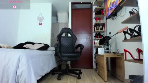 Snapshot of sophiebaker__ chatting on June 5, 3:13 am sophiebaker__ online show from June 5, 3:13 am