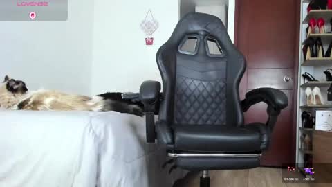 Snapshot of sophiebaker__ chatting on June 6, 2:27 am sophiebaker__ online show from June 6, 2:27 am