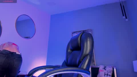 Sophie online show from December 21, 1:46 am