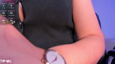 Sophie online show from June 21, 3:03 pm