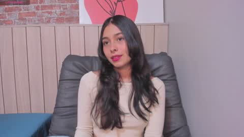 Snapshot of sophiebenson_ chatting on February 5, 12:49 pm Sophie online show from February 5, 12:49 pm