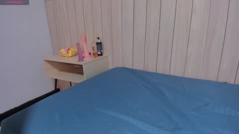 Snapshot of sophiebenson_ chatting on February 6, 3:20 pm Sophie online show from February 6, 3:20 pm