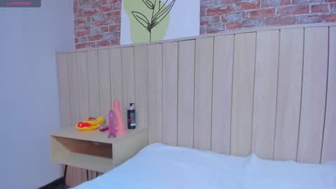 Snapshot of sophiebenson_ chatting on March 4, 3:15 pm Sophie online show from March 4, 3:15 pm