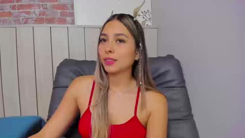 Snapshot of sophiebenson_ chatting on September 12, 2:17 pm Sophie online show from September 12, 2:17 pm