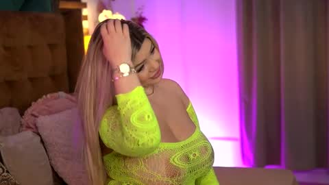 Sophie online show from May 15, 5:47 am