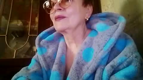 Snapshot of sophieburnsx chatting on April 30, 9:37 am SophieBurnsX online show from April 30, 9:37 am