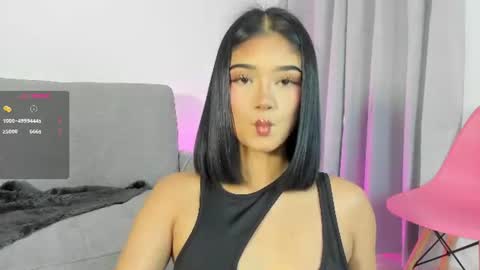 Snapshot of sophiecb chatting on June 21, 8:00 pm sophie online show from June 21, 8:00 pm