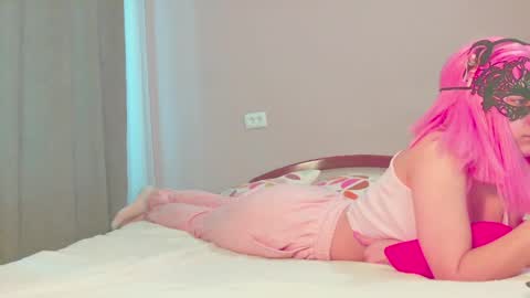 Snapshot of sophiechan69 chatting on May 11, 12:00 pm ShopieChan69 online show from May 11, 12:00 pm