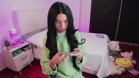 Snapshot of sophiecornett chatting on September 17, 1:29 am    online show from September 17, 1:29 am