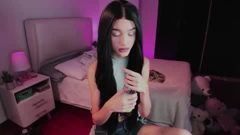 Snapshot of sophiecornett chatting on September 23, 2:58 am    online show from September 23, 2:58 am