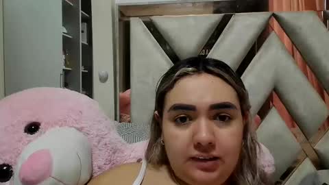 Snapshot of sophiee_rosee chatting on May 24, 8:36 pm sophiee rosee online show from May 24, 8:36 pm